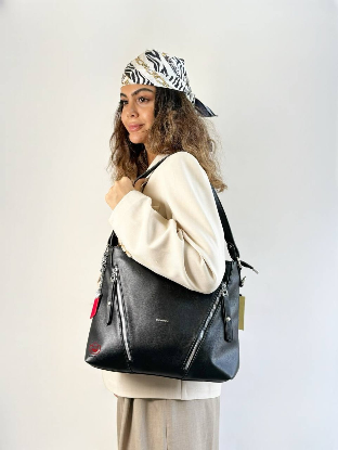 تصویری از کیف دوشی آویز دار ماندیرو کد 2011