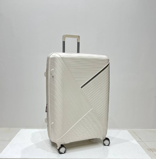 چمدان زده دار تورستر سایز بزرگ سفید