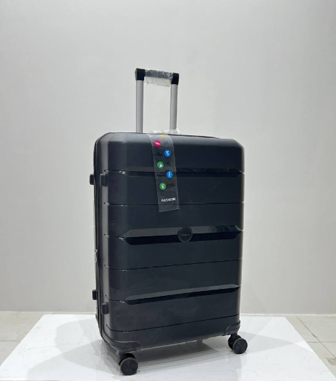 چمدان زده دار رونتا سایز بزرگ مشکی