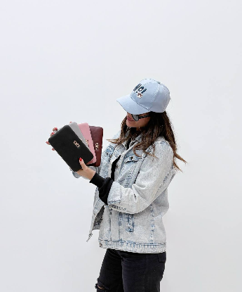 تصویری از کیف پول موبایلی طرح D&G