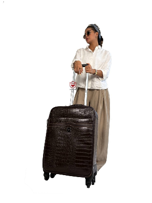 تصویری از چمدان سایز متوسط سلطنتی