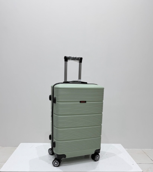 چمدان زده دار دسینی سایزمتوسط سبز