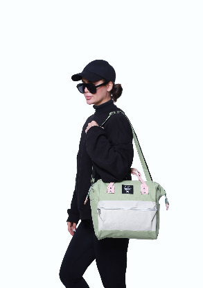 تصویری از کیف مسافرتی سه کاره  کرم سبز