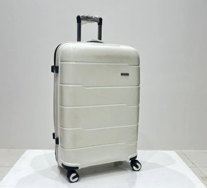 تصویری از چمدان زده دار اسکای برتس سایز بزرگ سفید