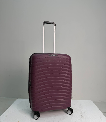 تصویری از چمدان زده دار ماندیرو سایز متوسط بنفش 01